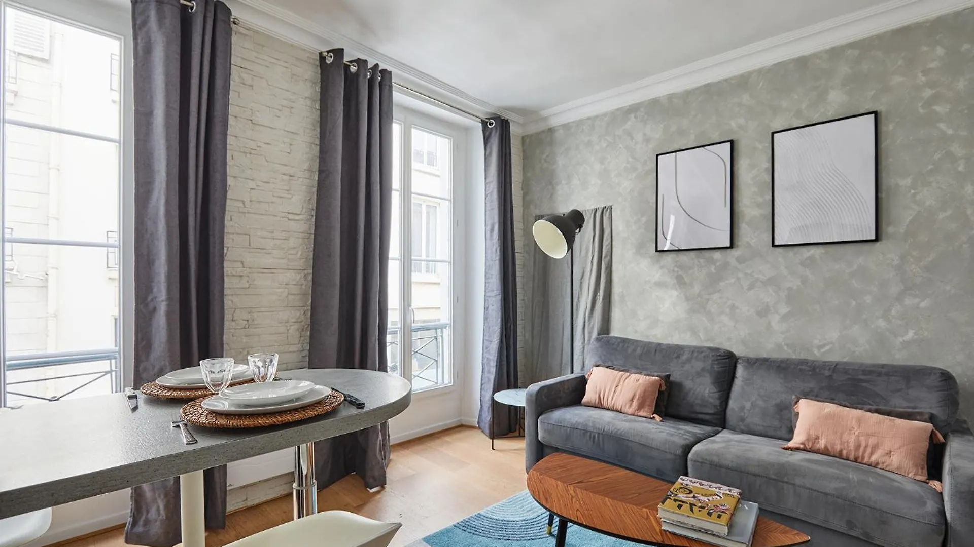 Center Of By Prestige * Paris
